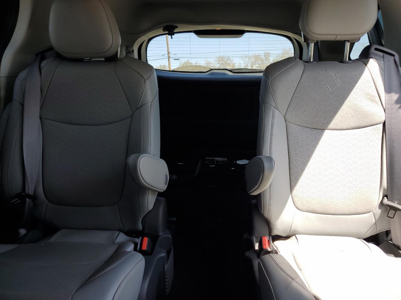 2023 TOYOTA SIENNA LIMITED VIN:5TDZRKECXPS169624