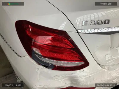 2019 Mercedes-Benz E 300 WDDZF4KB4KA672450 VIN:WDDZF4KB4KA672450