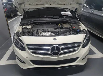 2018 Mercedes-Benz B 220 VIN: