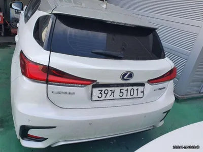 2018 Lexus CT 200h JTHKD5BHXJ2321044 VIN:JTHKD5BHXJ2321044