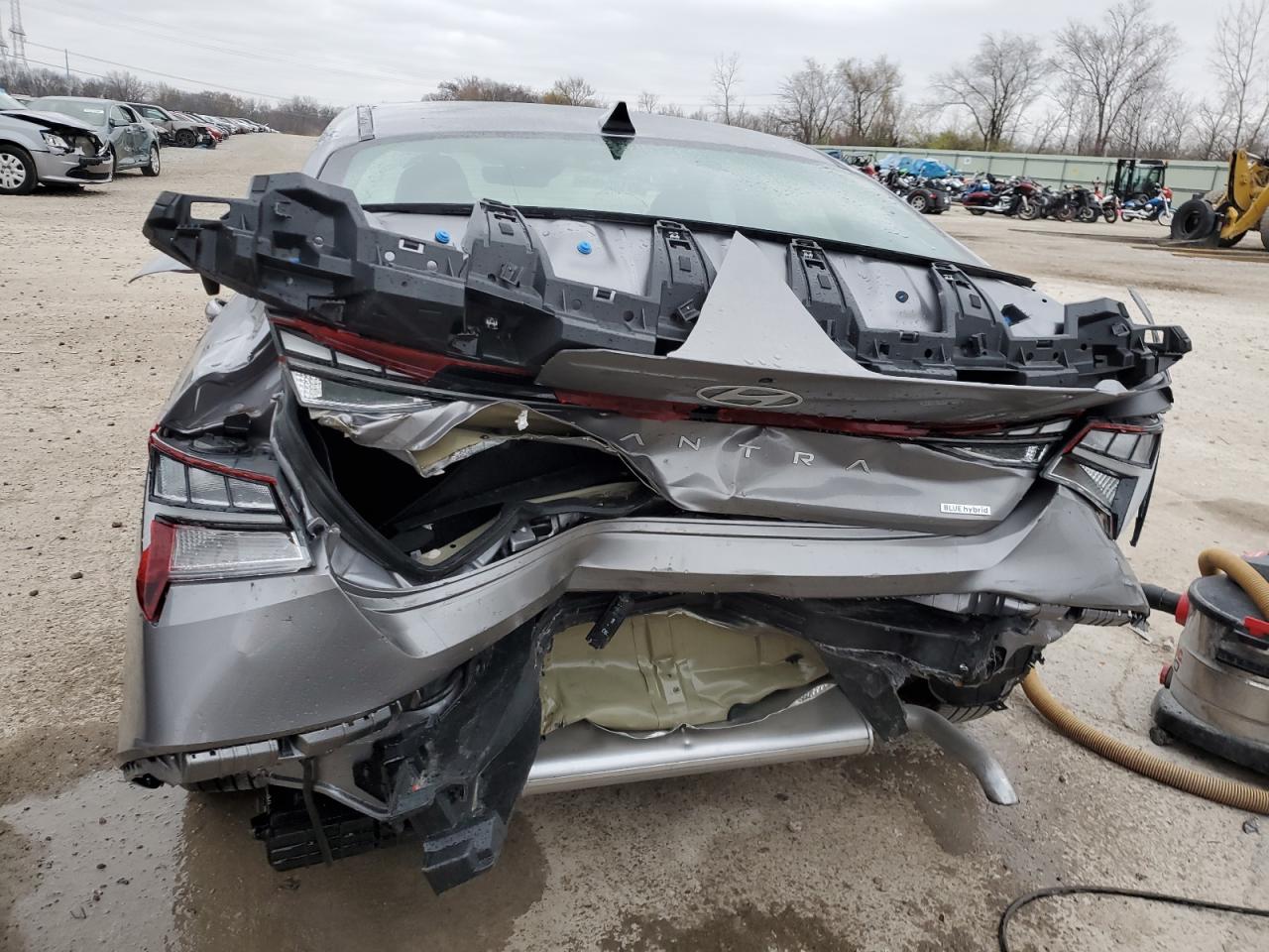 2024 HYUNDAI ELANTRA BLUE VIN:KMHLM4DJ5RU101113