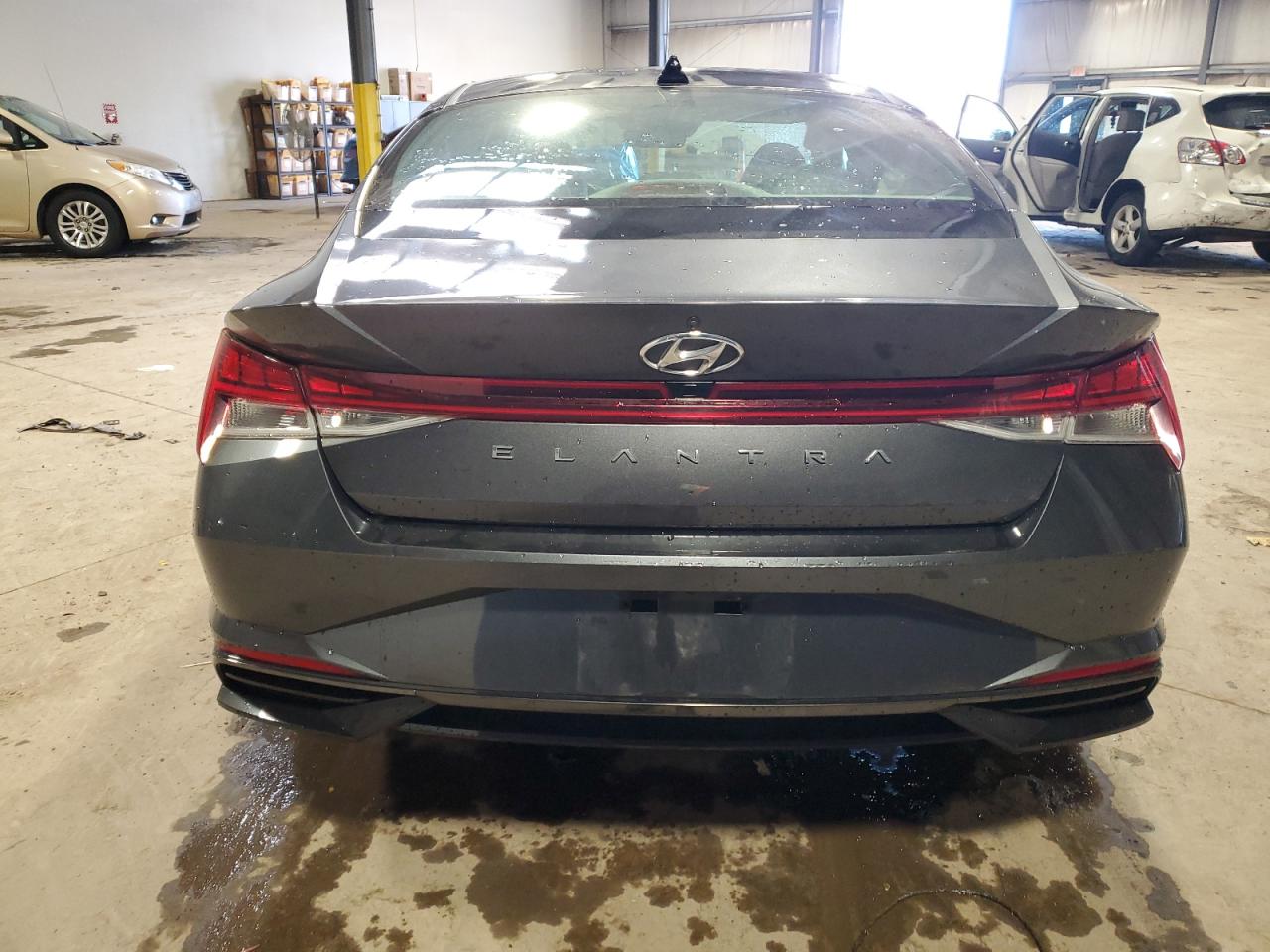 2022 HYUNDAI ELANTRA SEL VIN:5NPLN4AG2NH058297