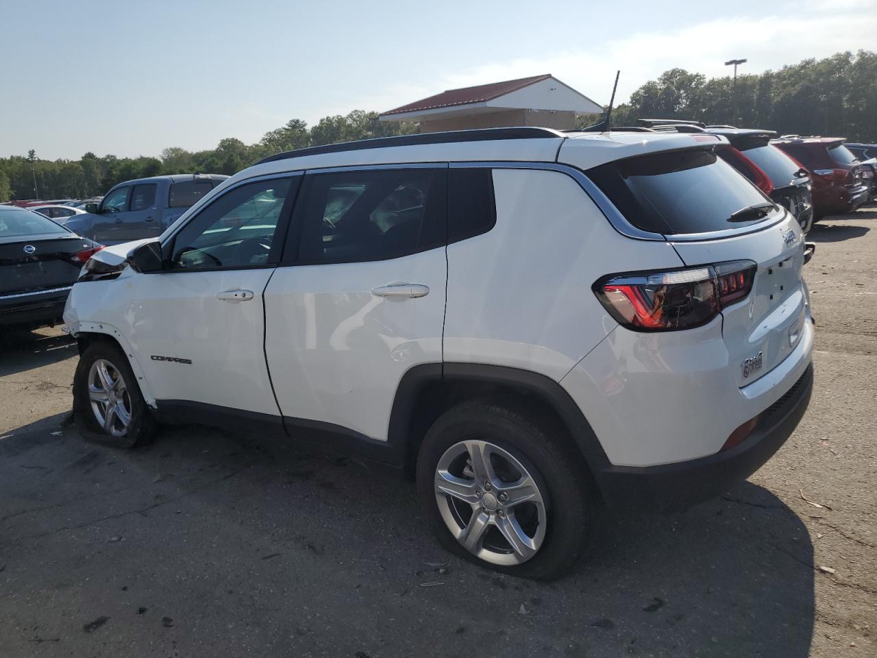 2023 JEEP COMPASS LATITUDE VIN:3C4NJDBN9PT537093