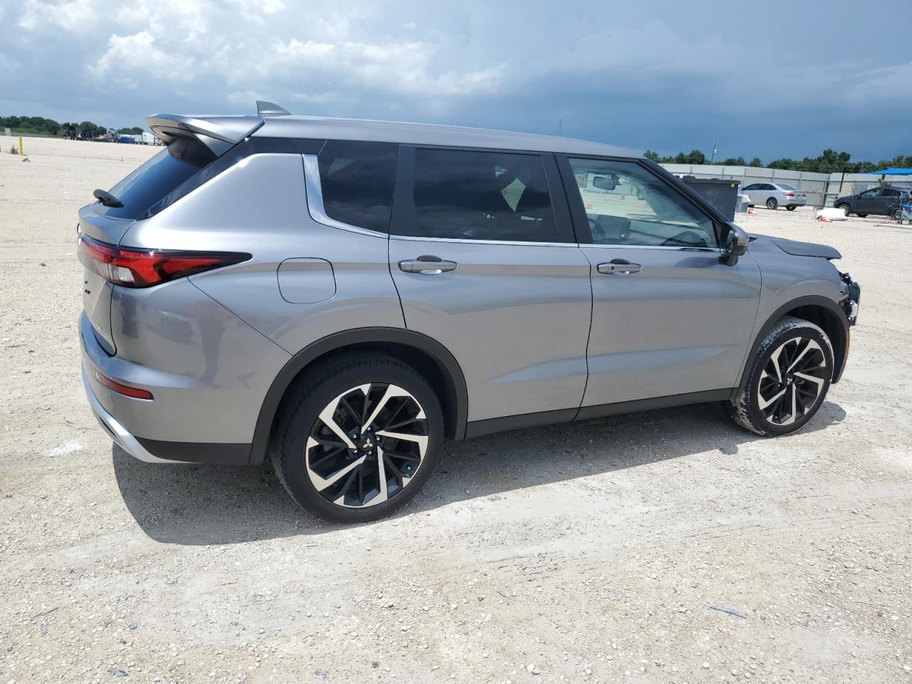 2022 MITSUBISHI OUTLANDER SE VIN:JA4J3UA81NZ040365