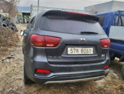 2018 Kia Sorento KNAPS81BDJA468186 VIN:KNAPS81BDJA468186