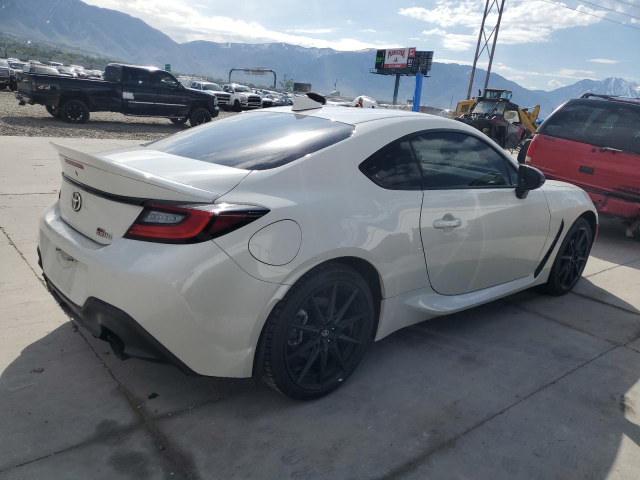 2023 TOYOTA GR 86 PREMIUM VIN:JF1ZNBE13P9763406