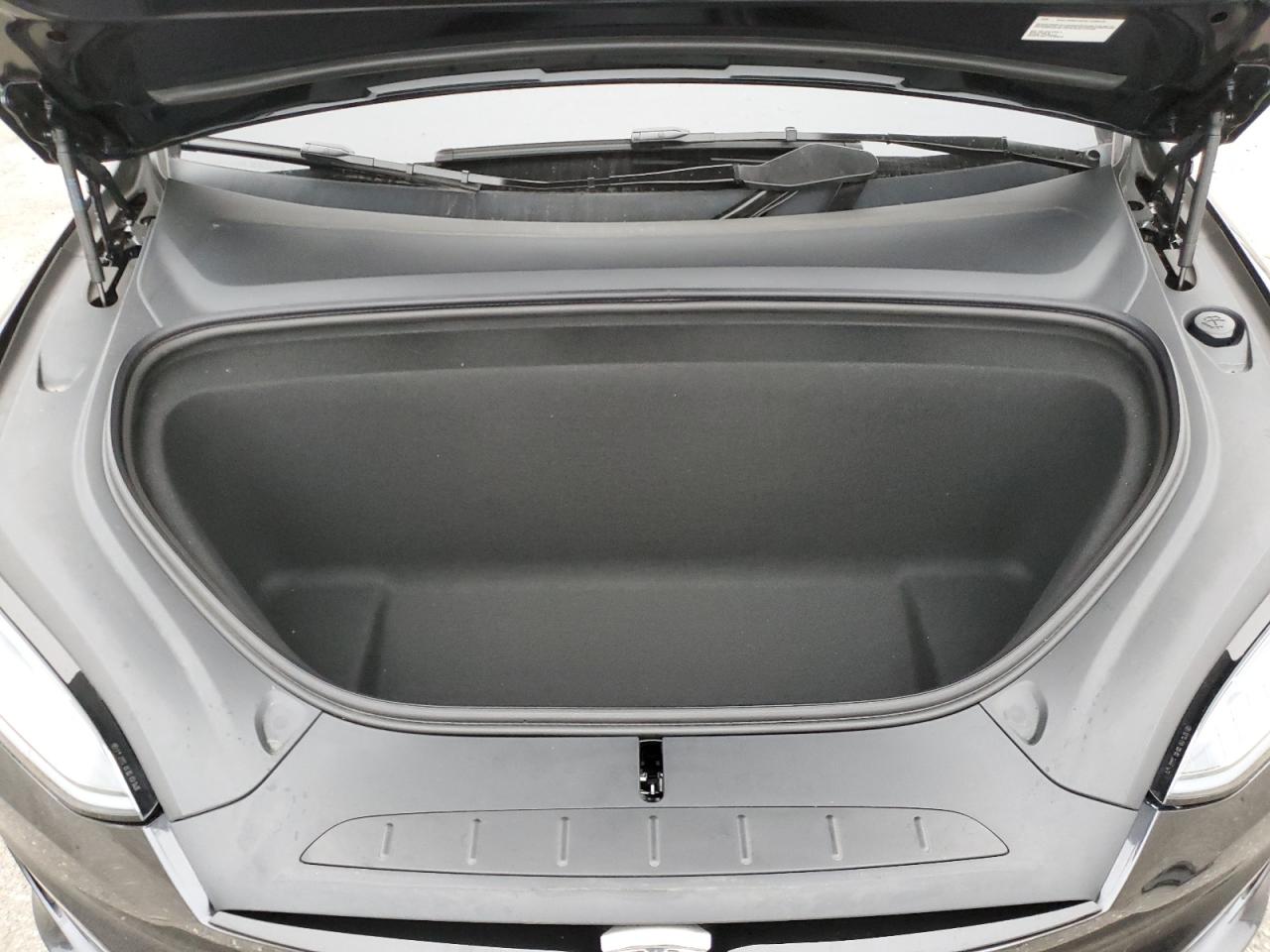2023 TESLA MODEL X  VIN:7SAXCBE59PF423230