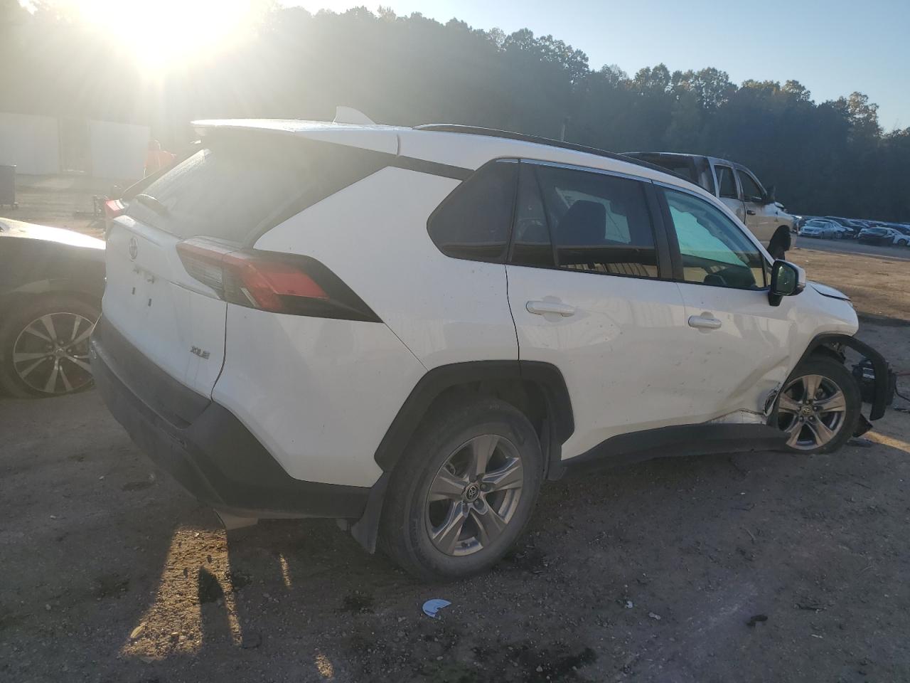 2022 TOYOTA RAV4 XLE VIN:2T3W1RFV7NW204960