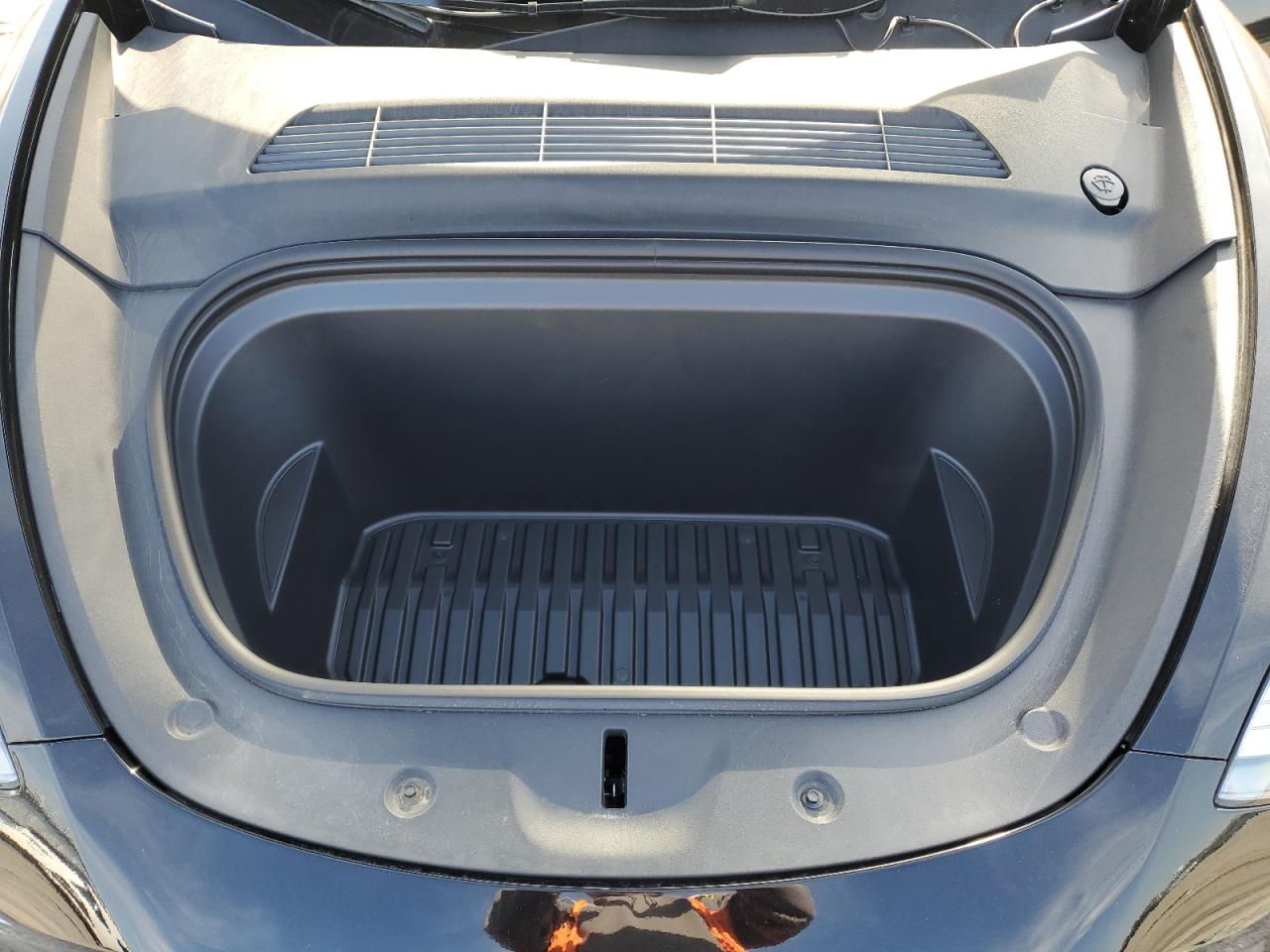 2023 TESLA MODEL Y  VIN:7SAYGDEE1PA212752