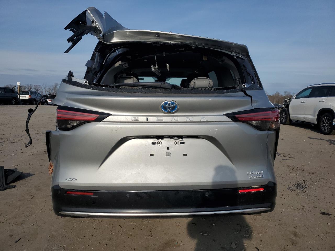 2024 TOYOTA SIENNA LIMITED VIN:5TDZSKFC9RS146938
