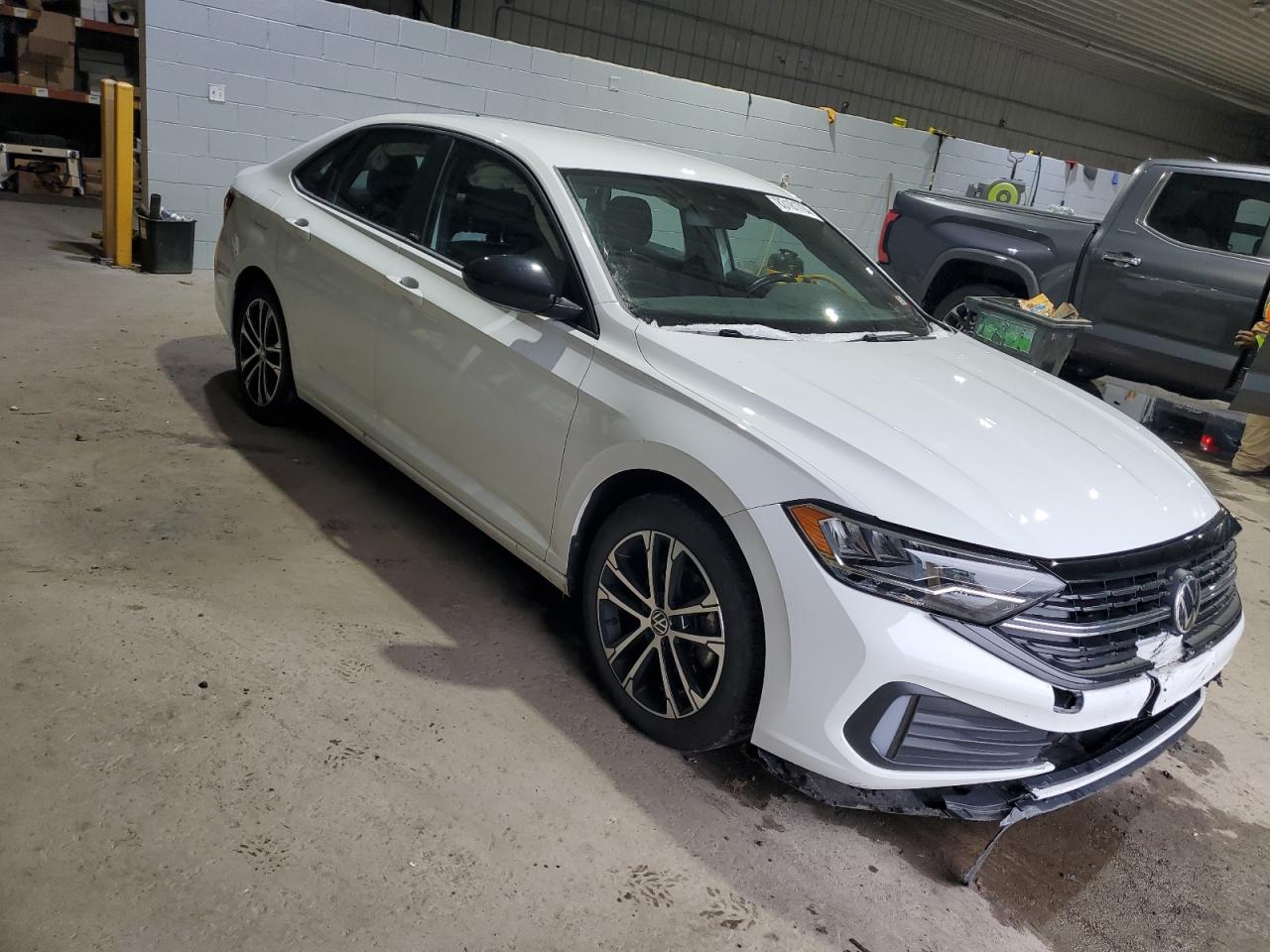 2023 VOLKSWAGEN JETTA SPORT VIN:3VWBM7BUXPM008200
