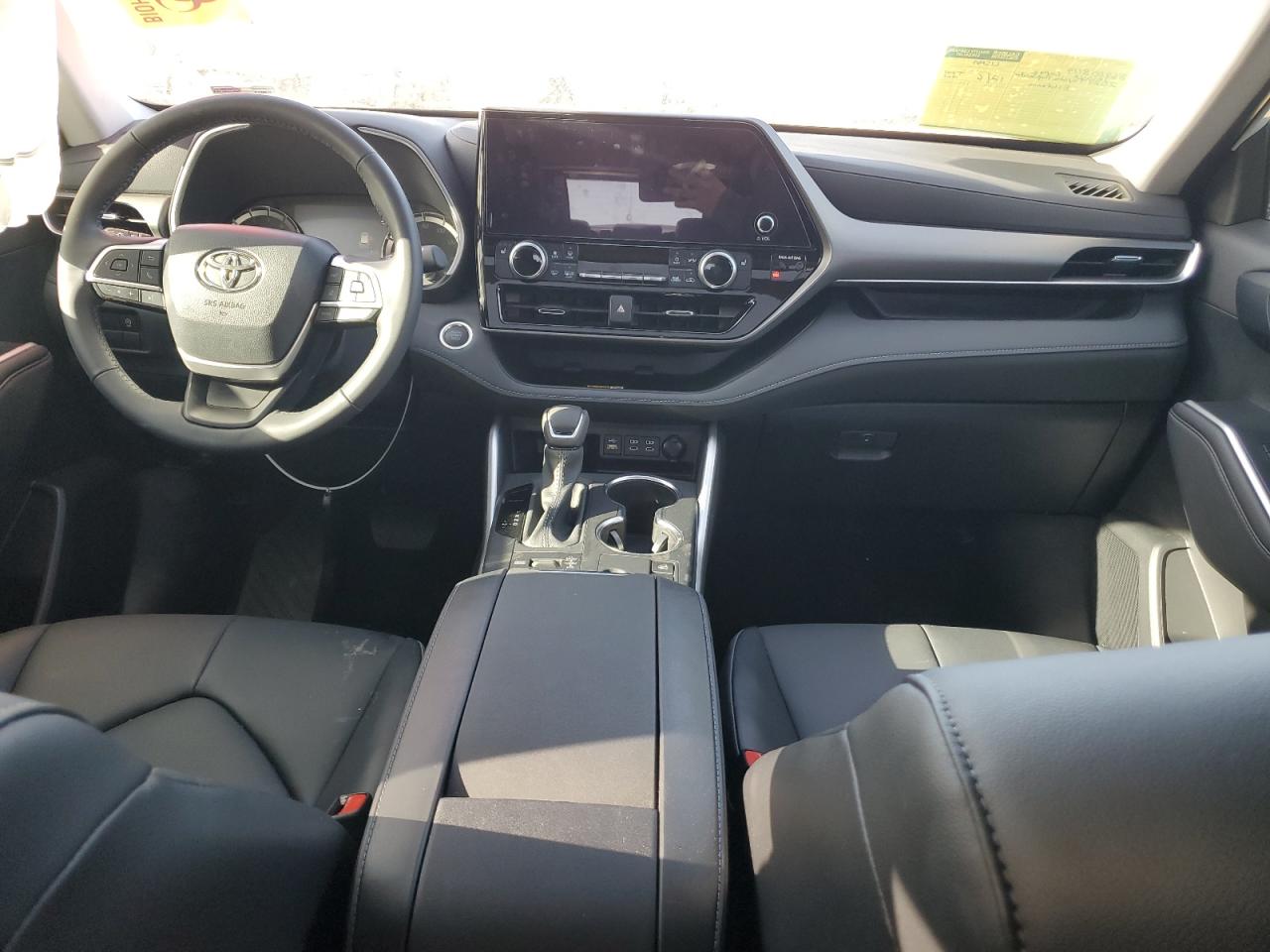 2024 TOYOTA HIGHLANDER LE VIN:5TDKDRBH0RS560342