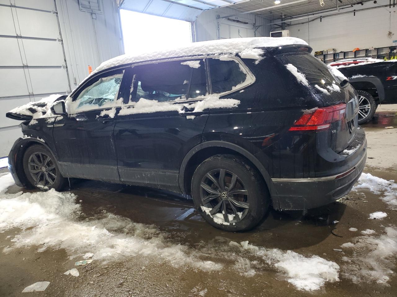 2022 VOLKSWAGEN TIGUAN SE VIN:3VV2B7AX5NM107820