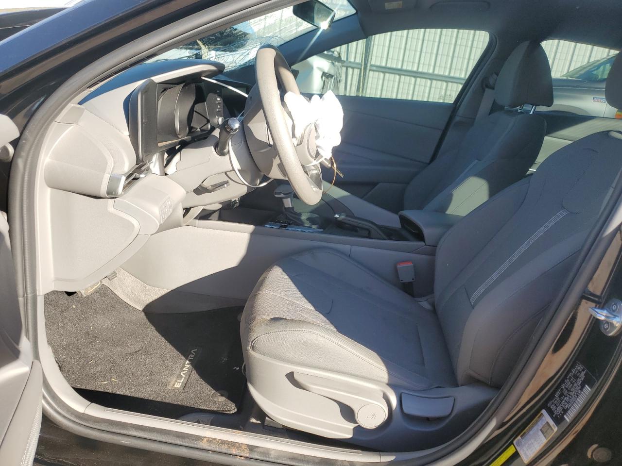 2023 HYUNDAI ELANTRA SE VIN:KMHLL4AG3PU470030