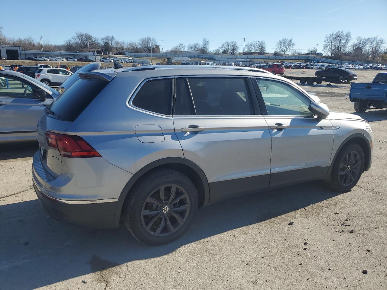 2024 VOLKSWAGEN TIGUAN SE VIN:3VVMB7AXXRM083755