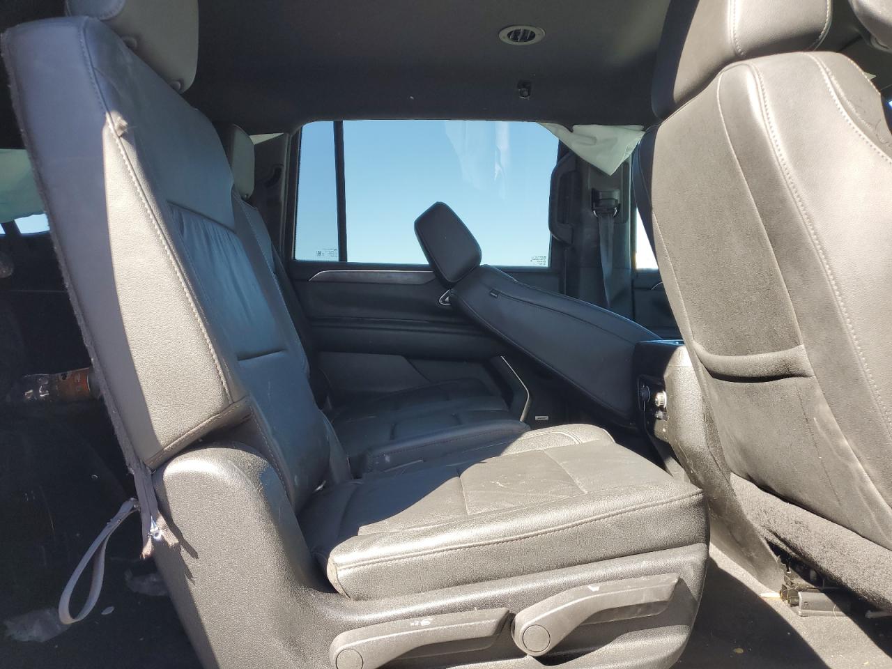 2022 CHEVROLET SUBURBAN K1500 LT VIN:1GNSKCKD1NR162010