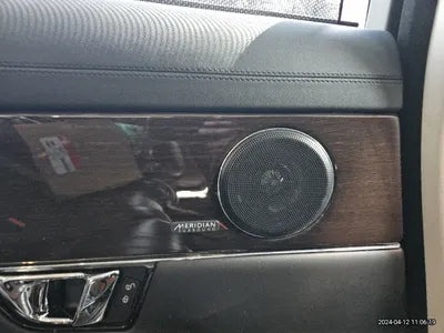 2016 Jaguar XJ VIN:
