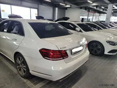 2015 Mercedes-Benz E 220 356KMWDDHF0AB8FB1 VIN:356KMWDDHF0AB8FB1