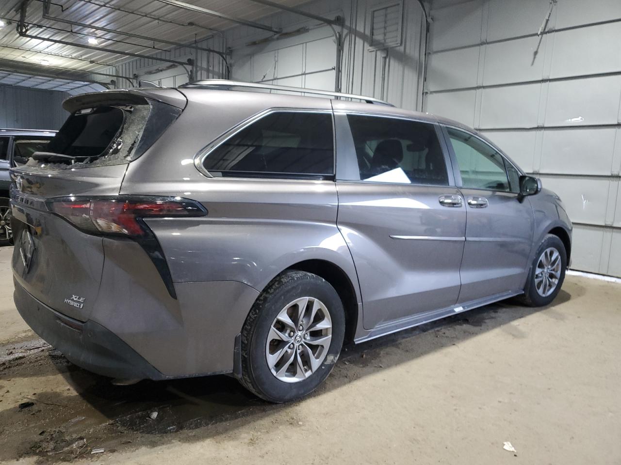 2023 TOYOTA SIENNA XLE VIN:5TDJSKFC8PS105498