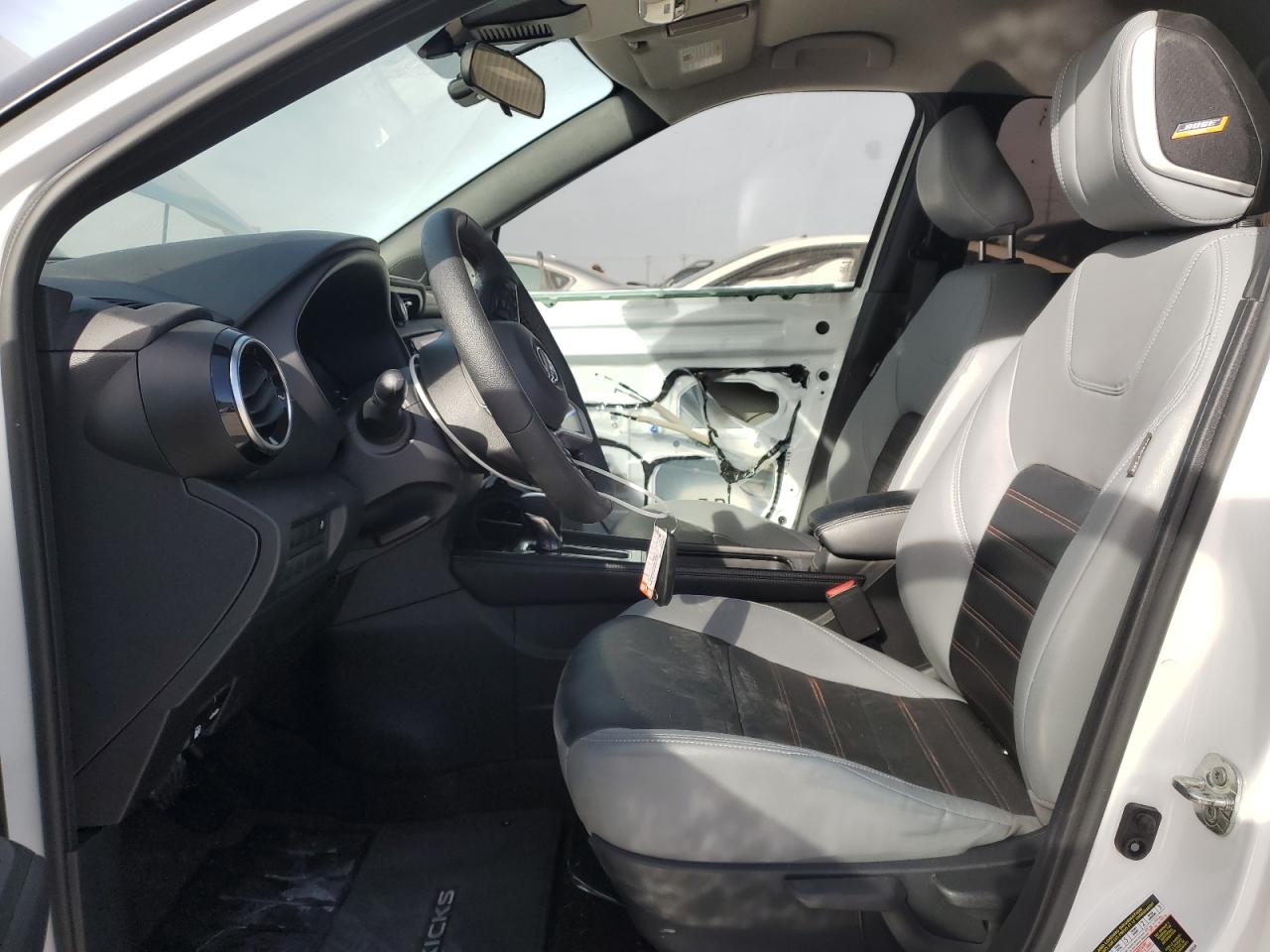 2024 NISSAN KICKS SR VIN:3N1CP5DV7RL496851