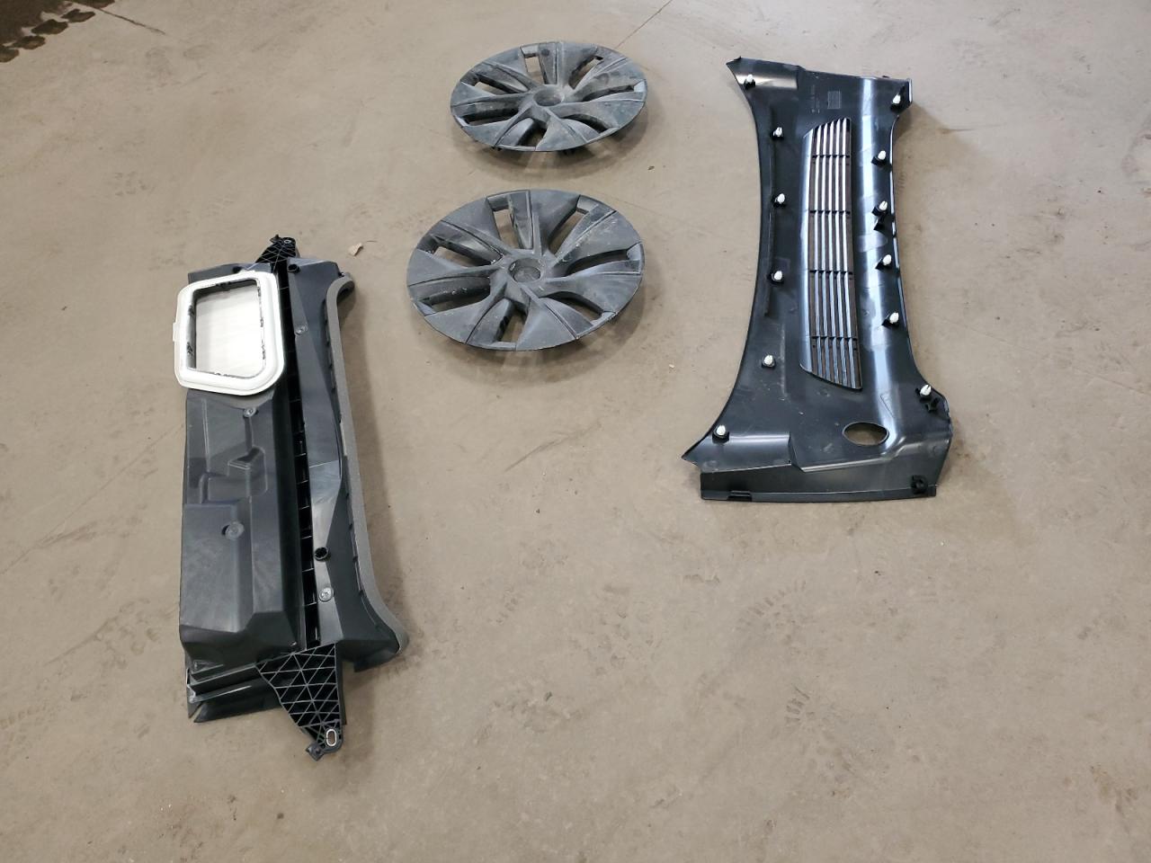 2024 TESLA MODEL Y  VIN:7SAYGDEE5RF191281