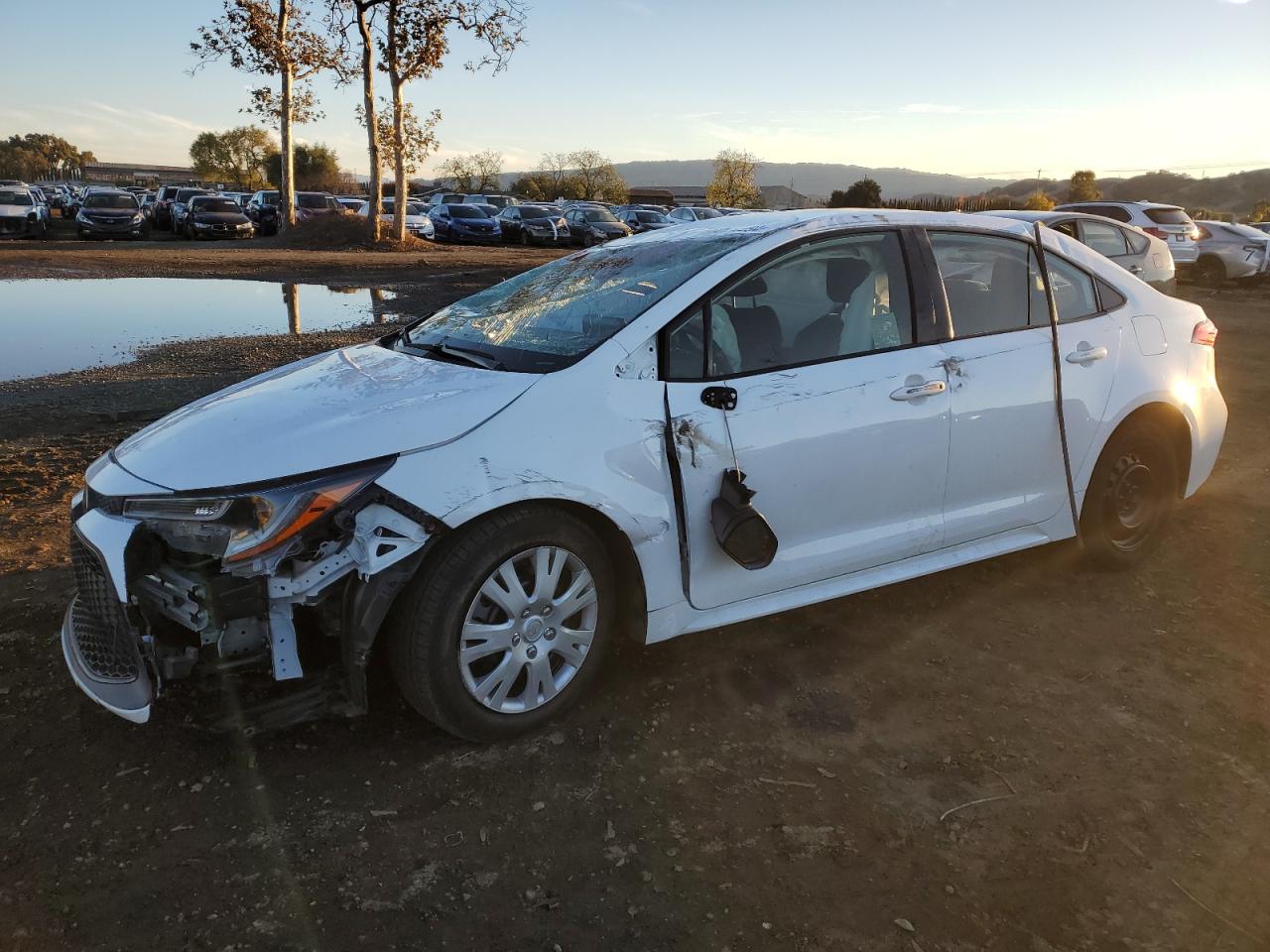 2022 TOYOTA COROLLA LE VIN:JTDEPMAE3N3020543