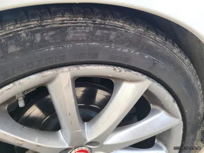 2016 Jaguar XJ SAJAA229XGNV99979 VIN:SAJAA229XGNV99979