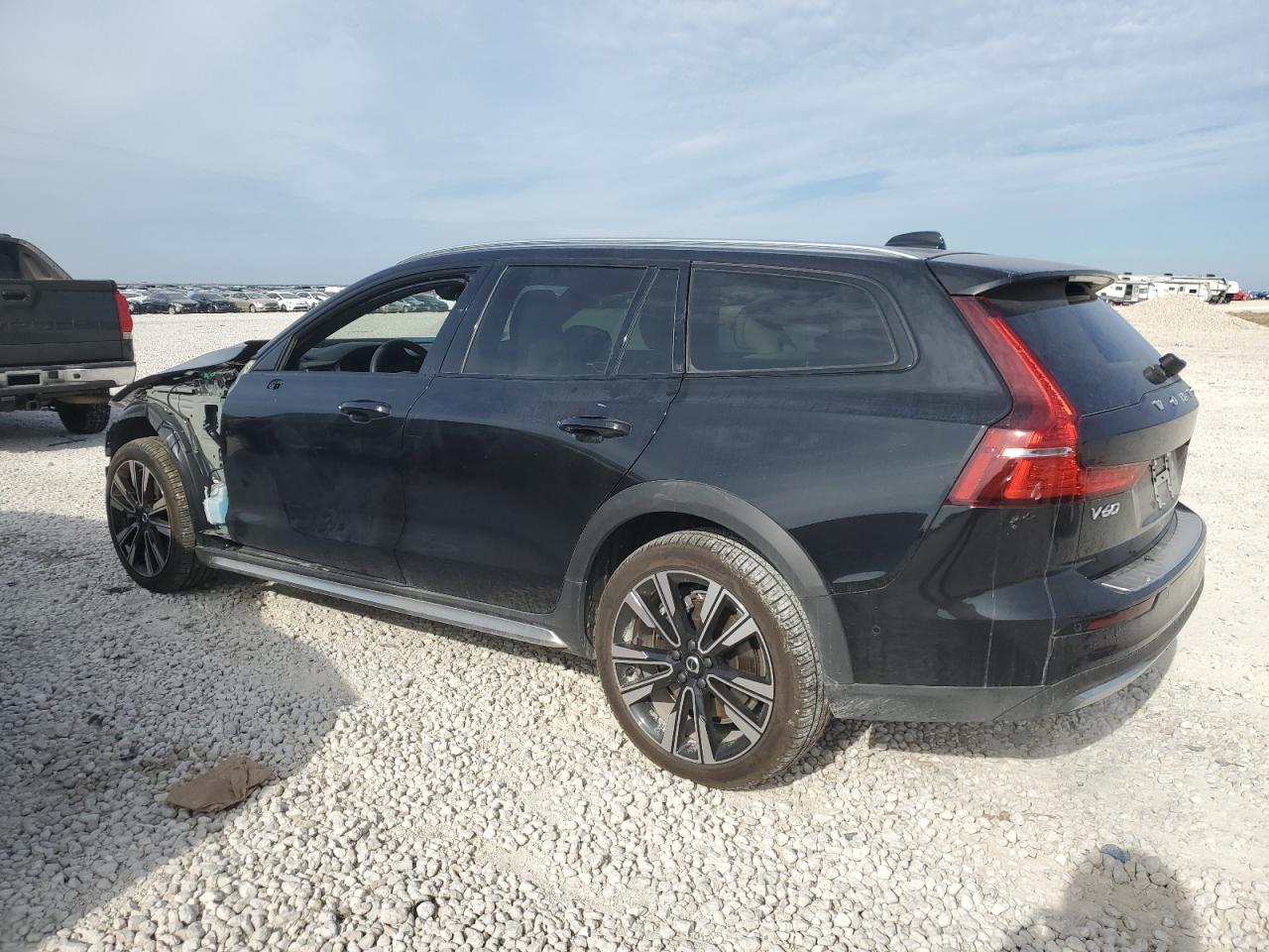 2023 VOLVO V60 CROSS COUNTRY ULTIMATE VIN:YV4L12WCXP2106149