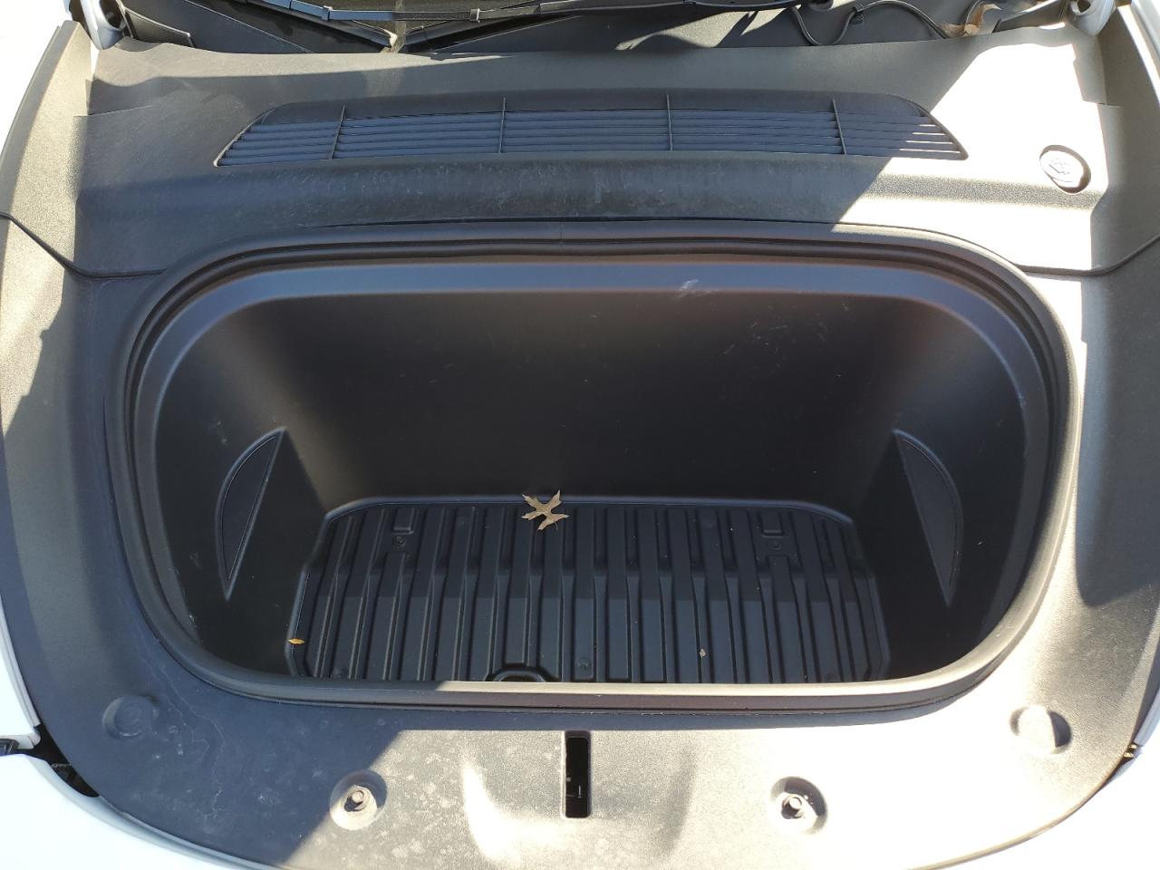 2023 TESLA MODEL Y  VIN:7SAYGDEEXPF805061