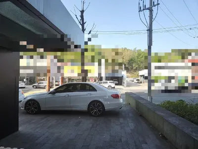 2015 Mercedes-Benz E 220 VIN: