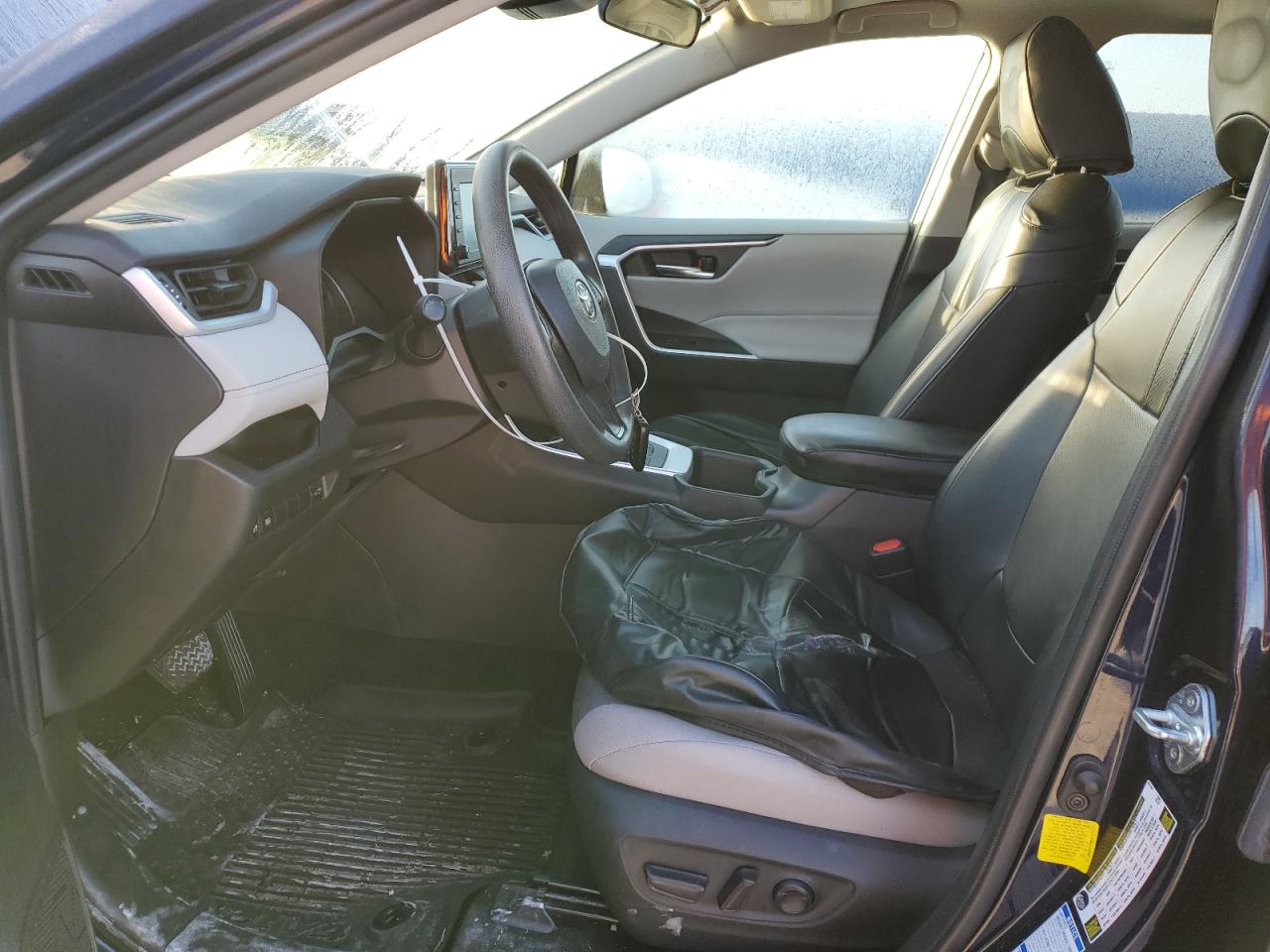 2022 TOYOTA RAV4 XLE VIN:4T3RWRFV9NU057572