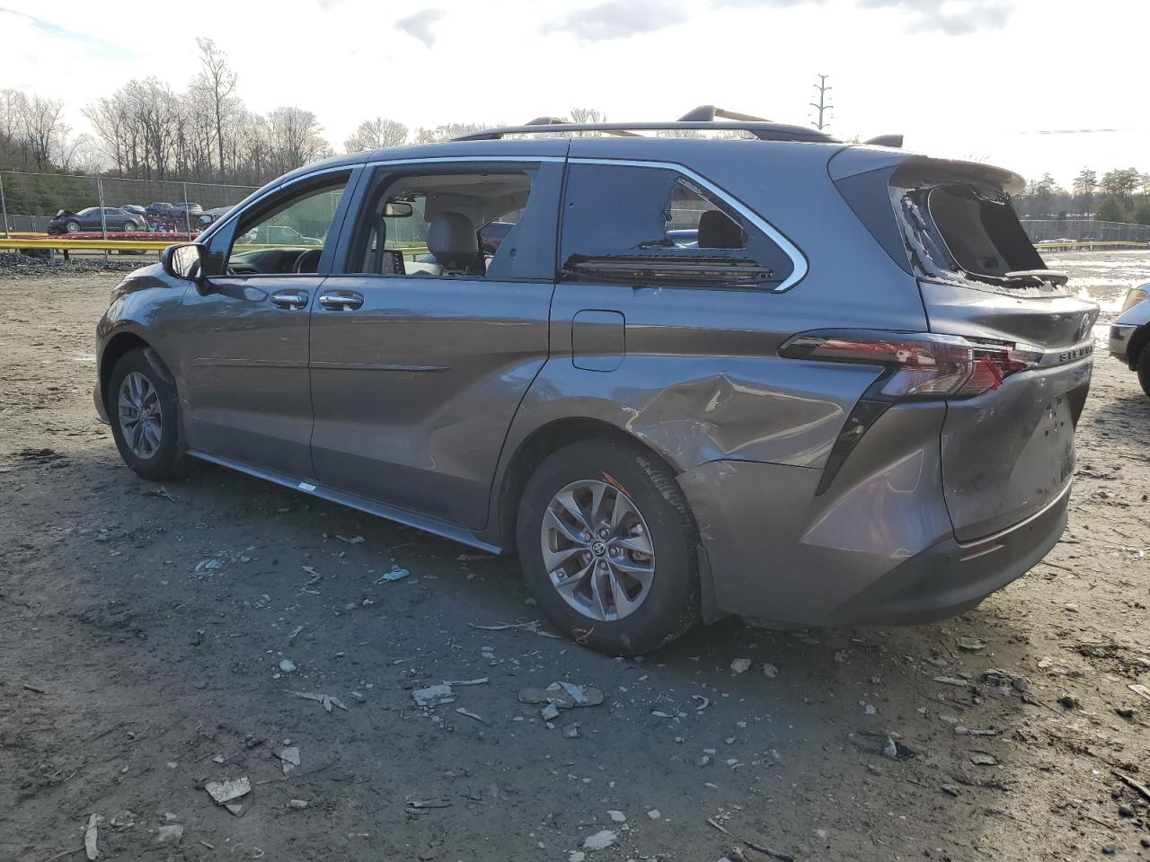 2023 TOYOTA SIENNA XLE VIN:5TDYRKEC1PS141030