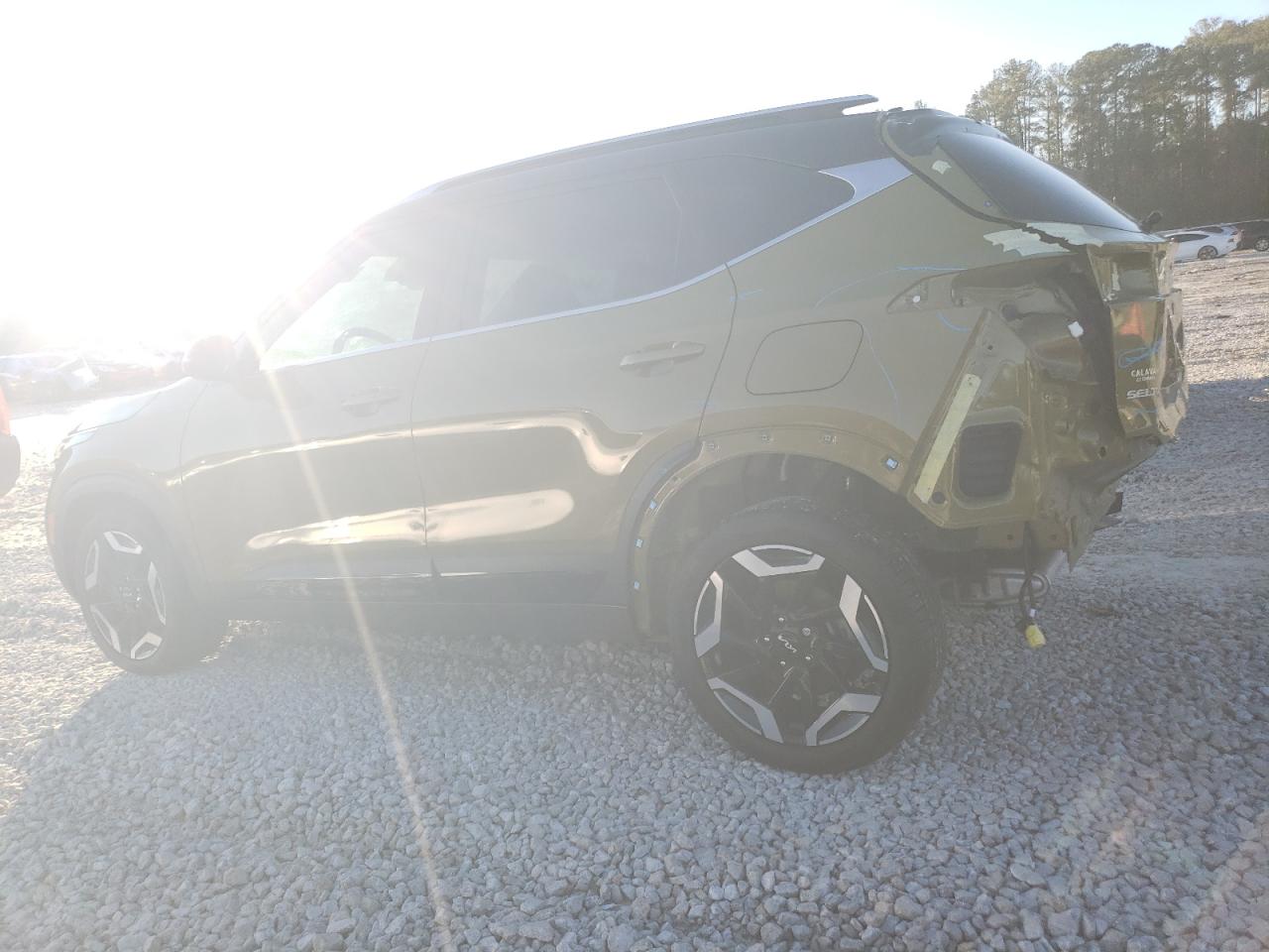 2024 KIA SELTOS SX VIN:KNDETCA75R7537106