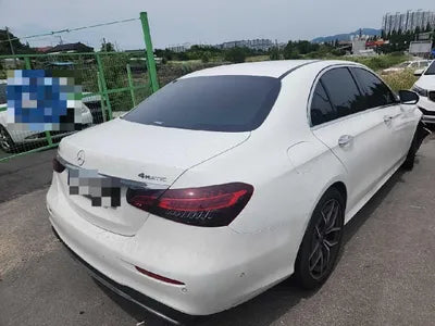 2022 Mercedes-Benz E 220 VIN: