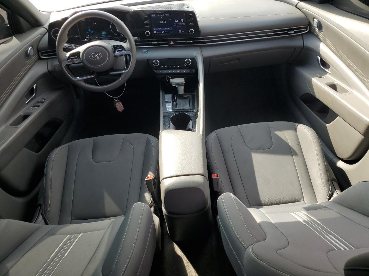 2022 HYUNDAI ELANTRA SEL VIN:5NPLS4AG1NH065637