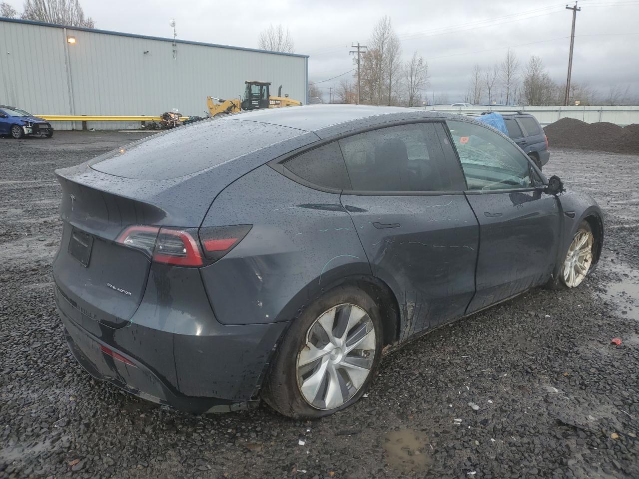 2024 TESLA MODEL Y  VIN:7SAYGDEE6RF074471
