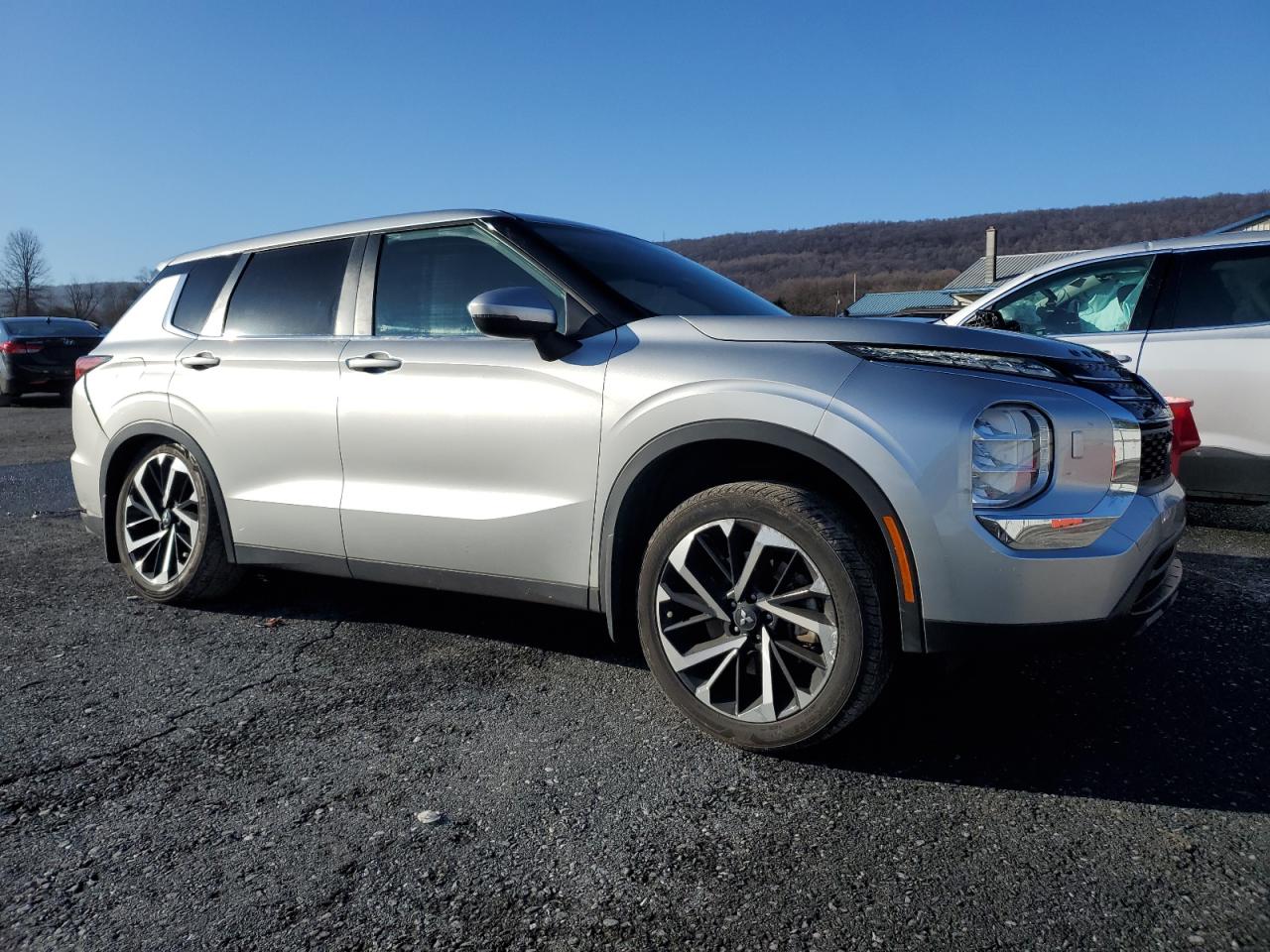 2022 MITSUBISHI OUTLANDER ES VIN:JA4J4TA80NZ045998