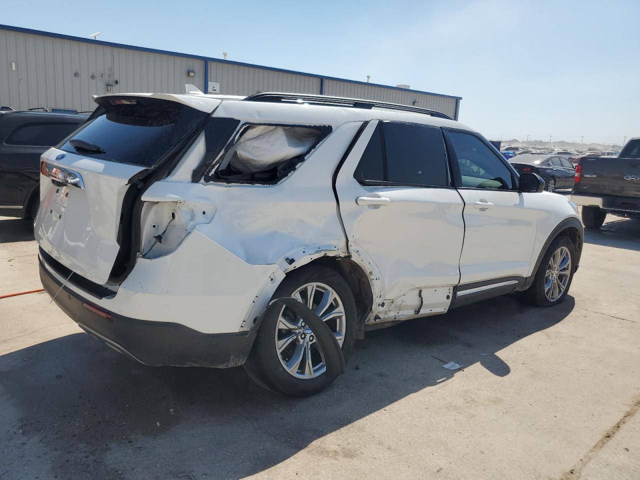 2023 FORD EXPLORER XLT VIN:1FMSK7DH1PGA41133