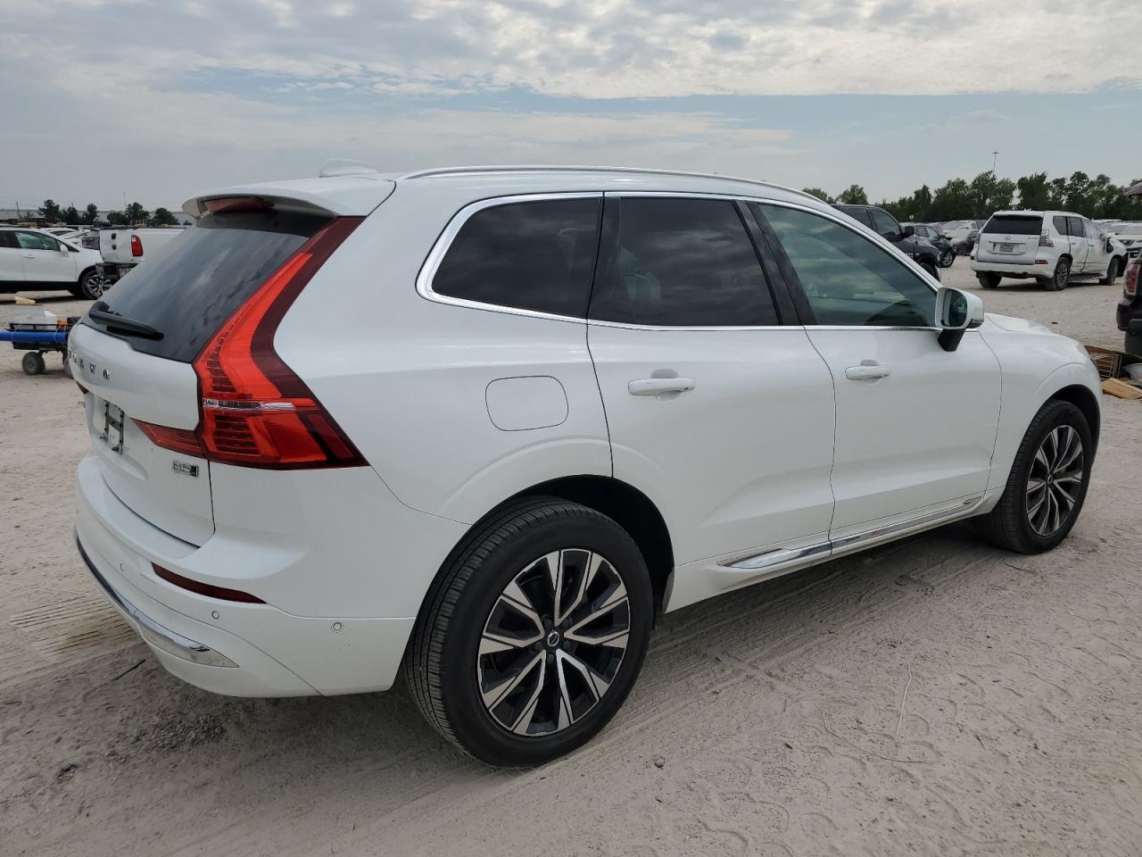 2023 VOLVO XC60 PLUS VIN:YV4L12RE5P1273831