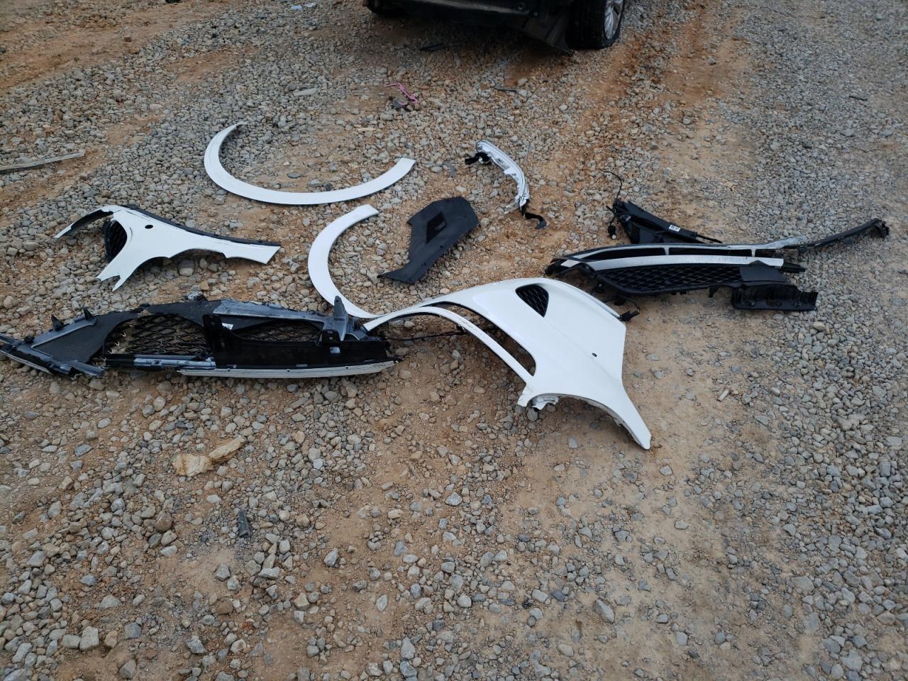 2022 GENESIS GV70 BASE VIN:KMUMADTB4NU061075