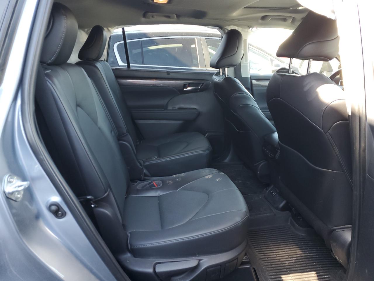 2022 TOYOTA HIGHLANDER LIMITED VIN:5TDDZRBH2NS206200