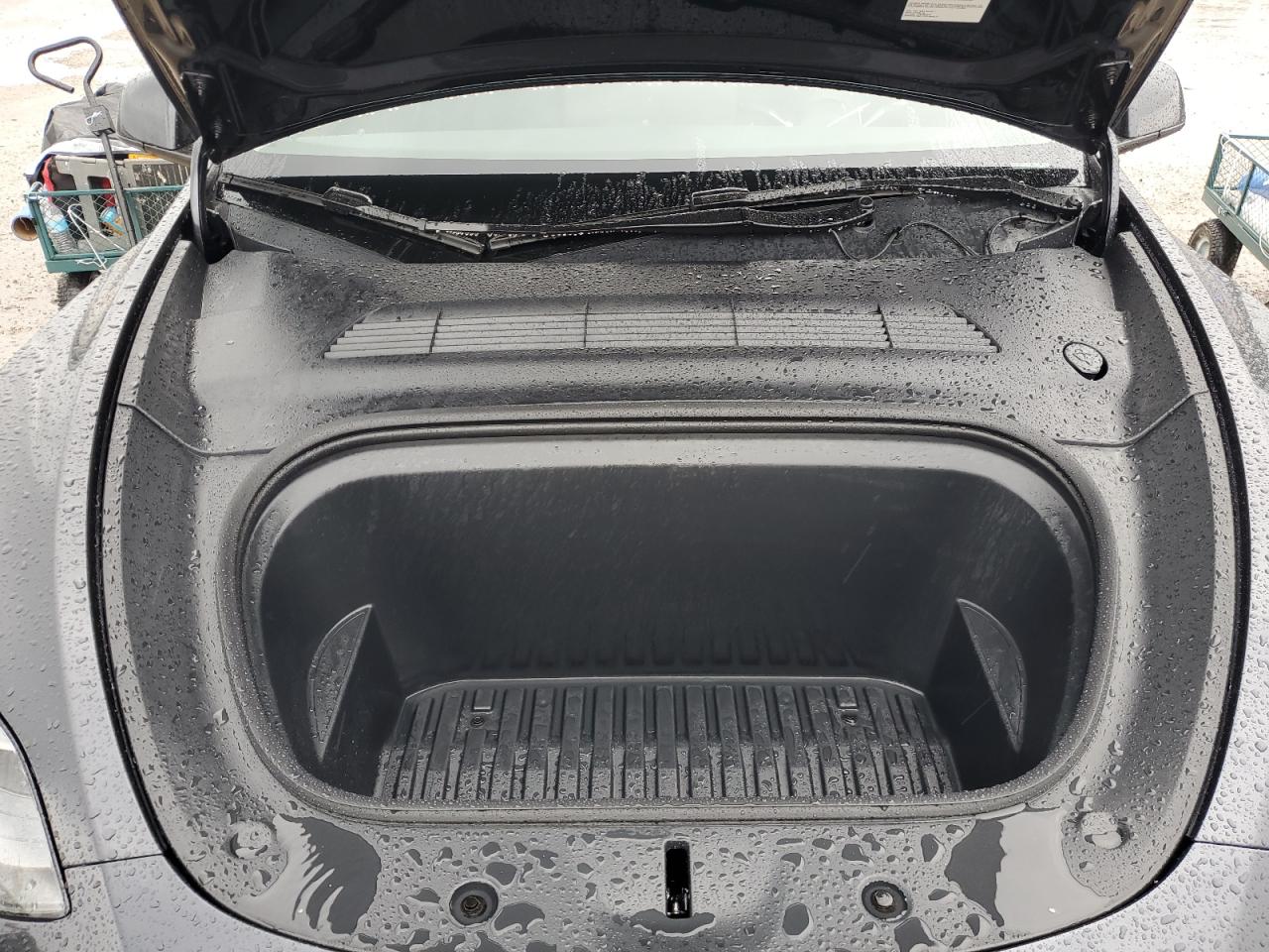 2024 TESLA MODEL Y  VIN:7SAYGDEE6RF984461