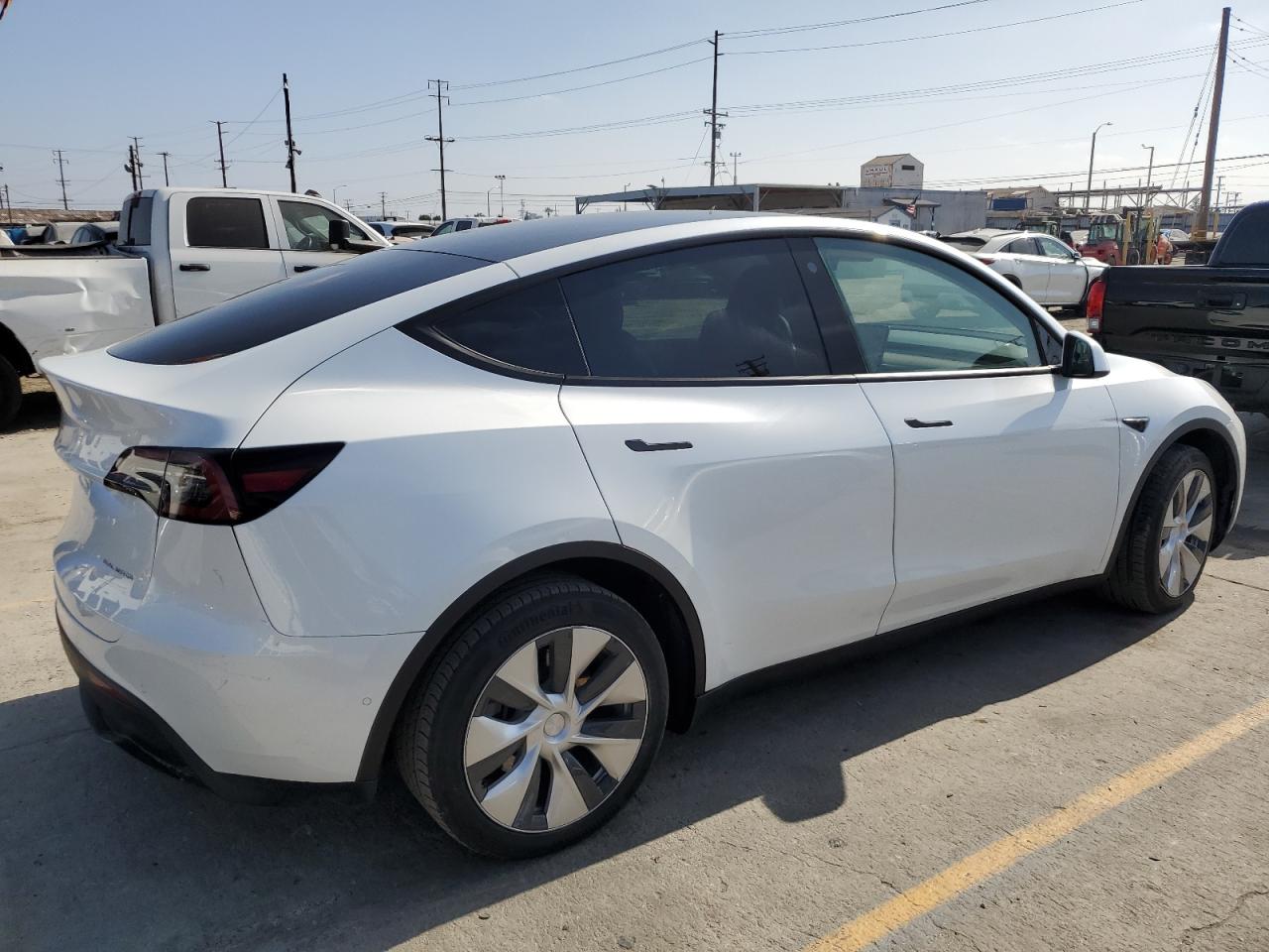 2022 TESLA MODEL Y  VIN:7SAYGDEE1NF315377