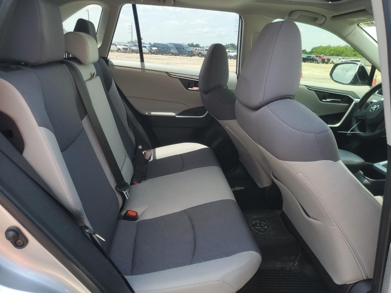 2022 TOYOTA RAV4 XLE VIN:JTMRWRFV1NJ055796