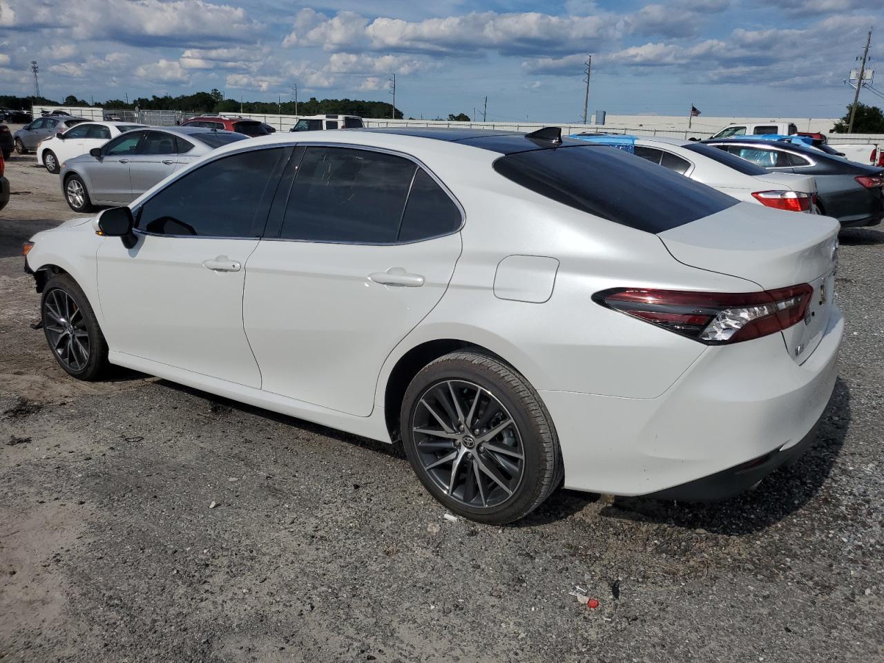 2024 TOYOTA CAMRY XLE VIN:4T1FZ1AK2RU094289