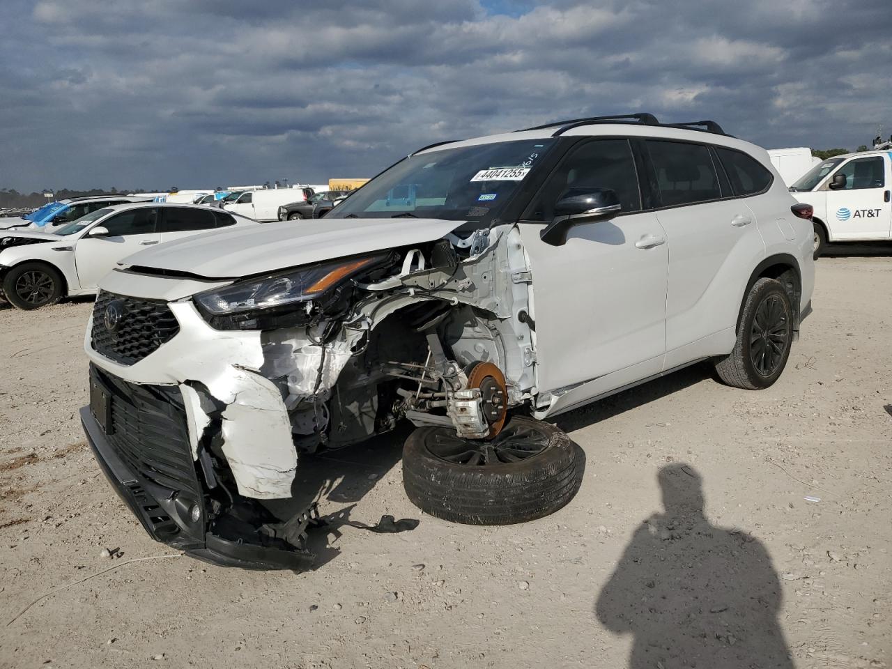 2024 TOYOTA HIGHLANDER LE VIN:5TDKDRAHXRS531559