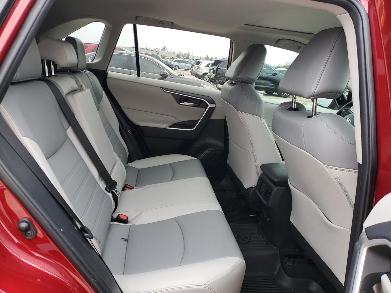 2022 TOYOTA RAV4 XLE PREMIUM VIN:2T3C1RFV0NW236104