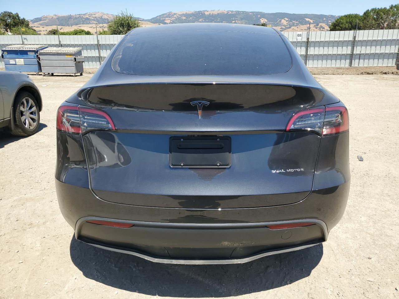 2024 TESLA MODEL Y  VIN:7SAYGDEE7RF069926