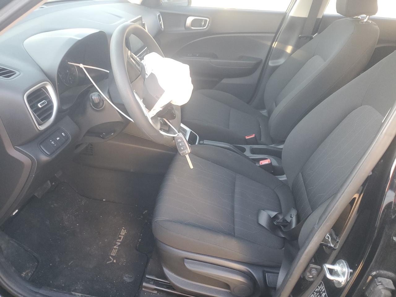 2022 HYUNDAI VENUE SE VIN:KMHRB8A37NU201026