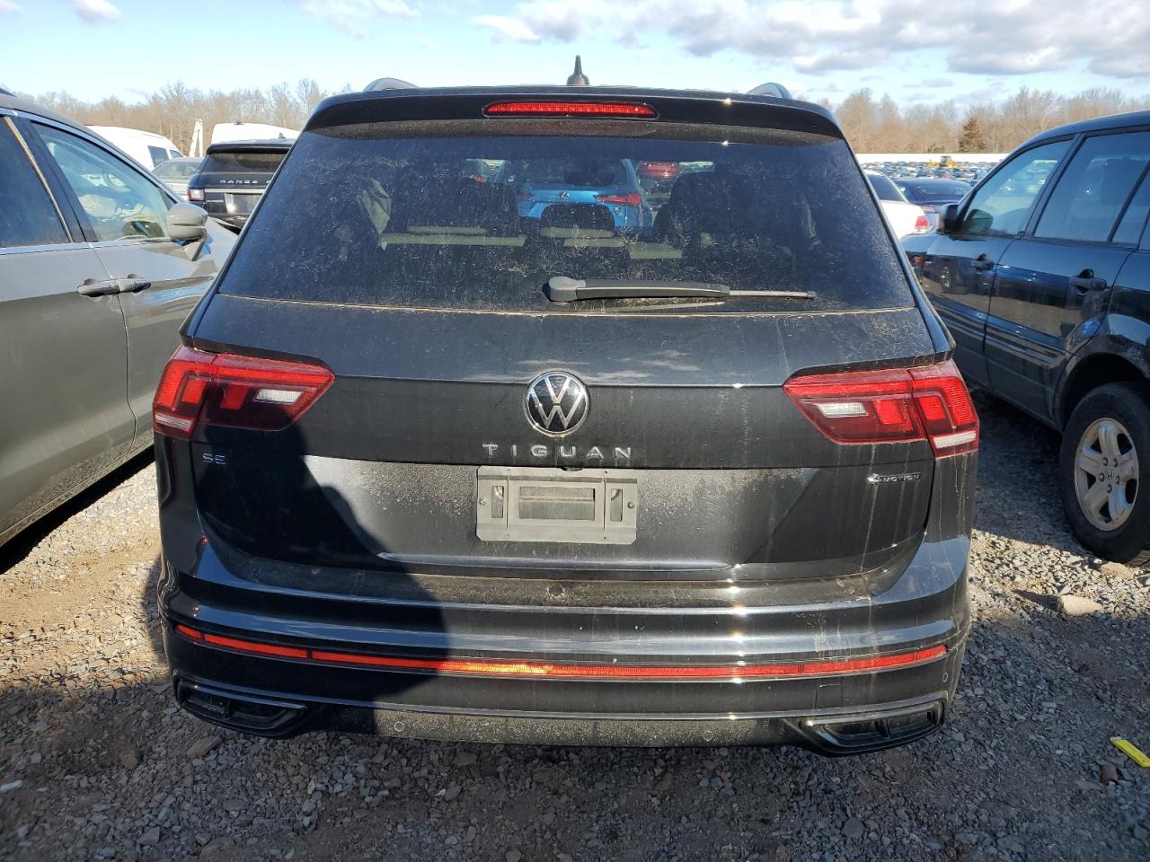 2022 VOLKSWAGEN TIGUAN SE R-LINE BLACK VIN:3VV8B7AX0NM005870